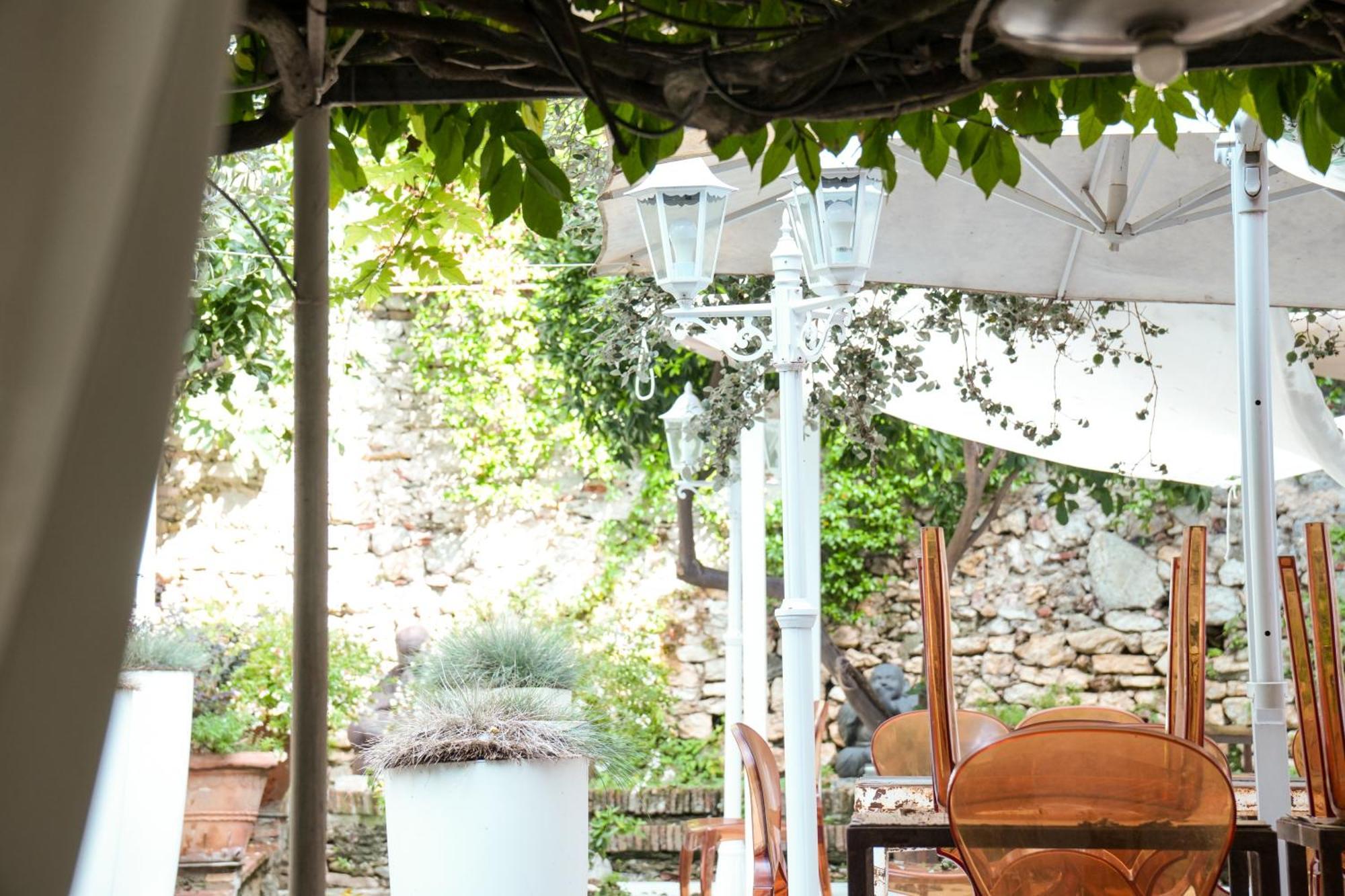 White Lerici Hotel Екстериор снимка