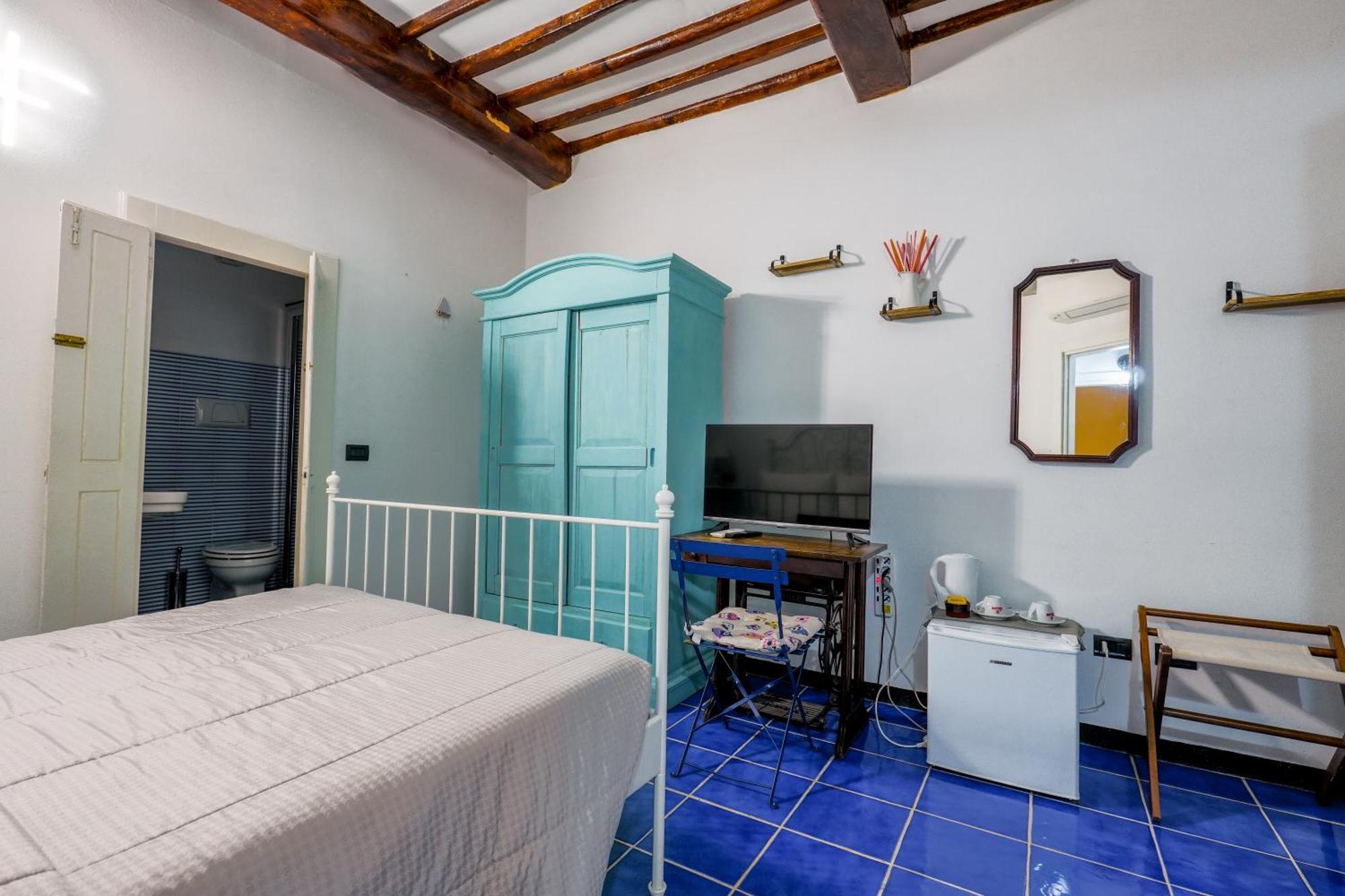 White Lerici Hotel Екстериор снимка