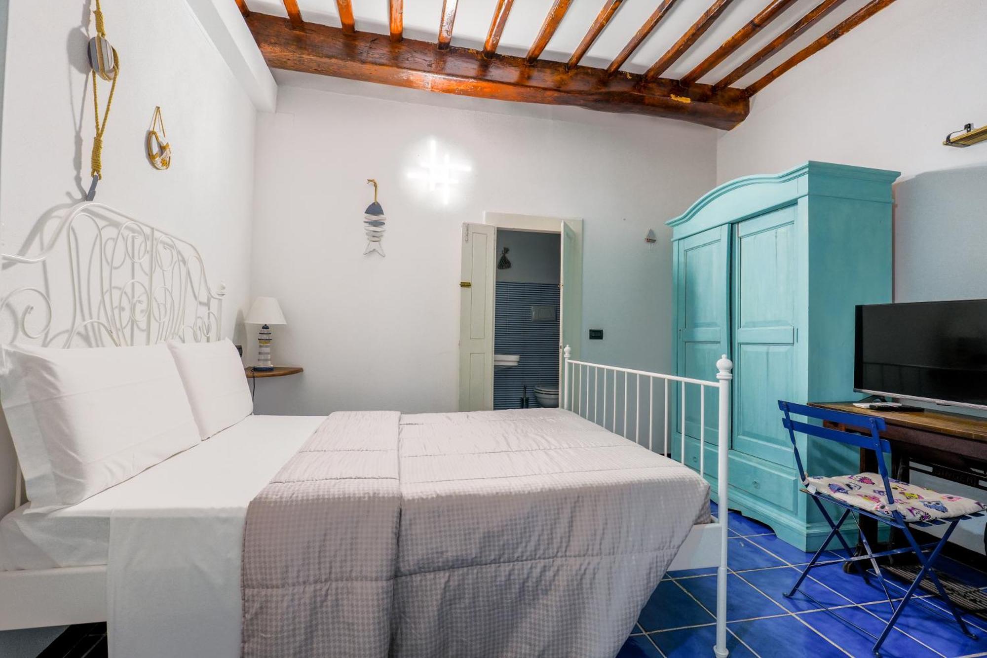 White Lerici Hotel Екстериор снимка