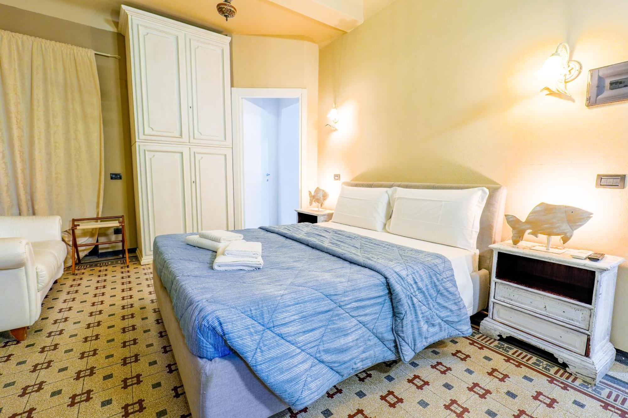White Lerici Hotel Екстериор снимка